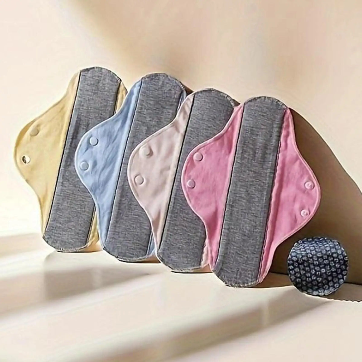 6pieces Reusable Sanitary Pads for Women Leakproof Waterproof Soft Napkins Reusable Feminine Pads for Postpartum and Elderly