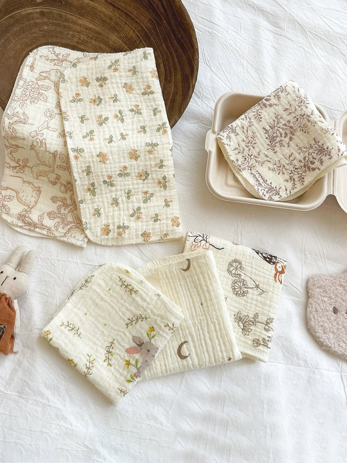 5Pcs Baby Gauze Saliva Wipes, Soft Face Wipes for Newborns, Soft and Skin-Friendly - Washable and Reusable, Cute Printed Multi-Purpose Small Square Towels!