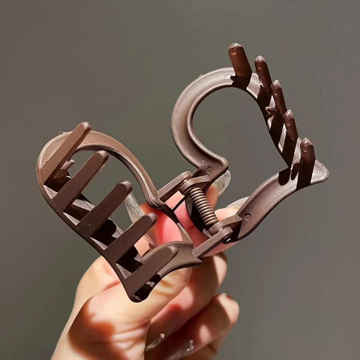 11pcs Hair Clip Set Women's Model High-end Frosted Clip Set Multi-Style Back Head Exquisite Hair Shark Clip Headwear 2026